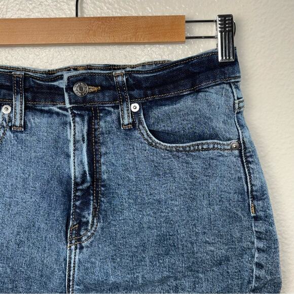 Wild Fable Shorts women's size 4/27 Mom High Rise Cuffed Jean Blue Stone Wash - Picture 5 of 14